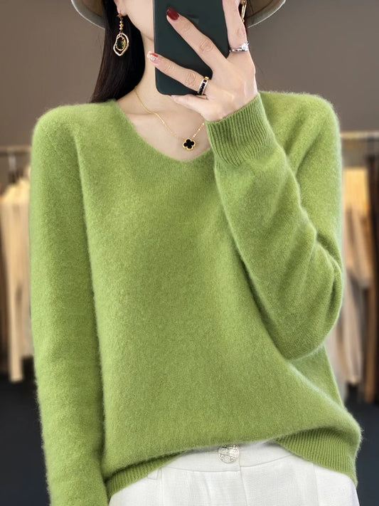 Pullover donna, minimal fashion, con scollo a lupetto, 100% Lana Merinos, ideale per la Primavera e l'Autunno.