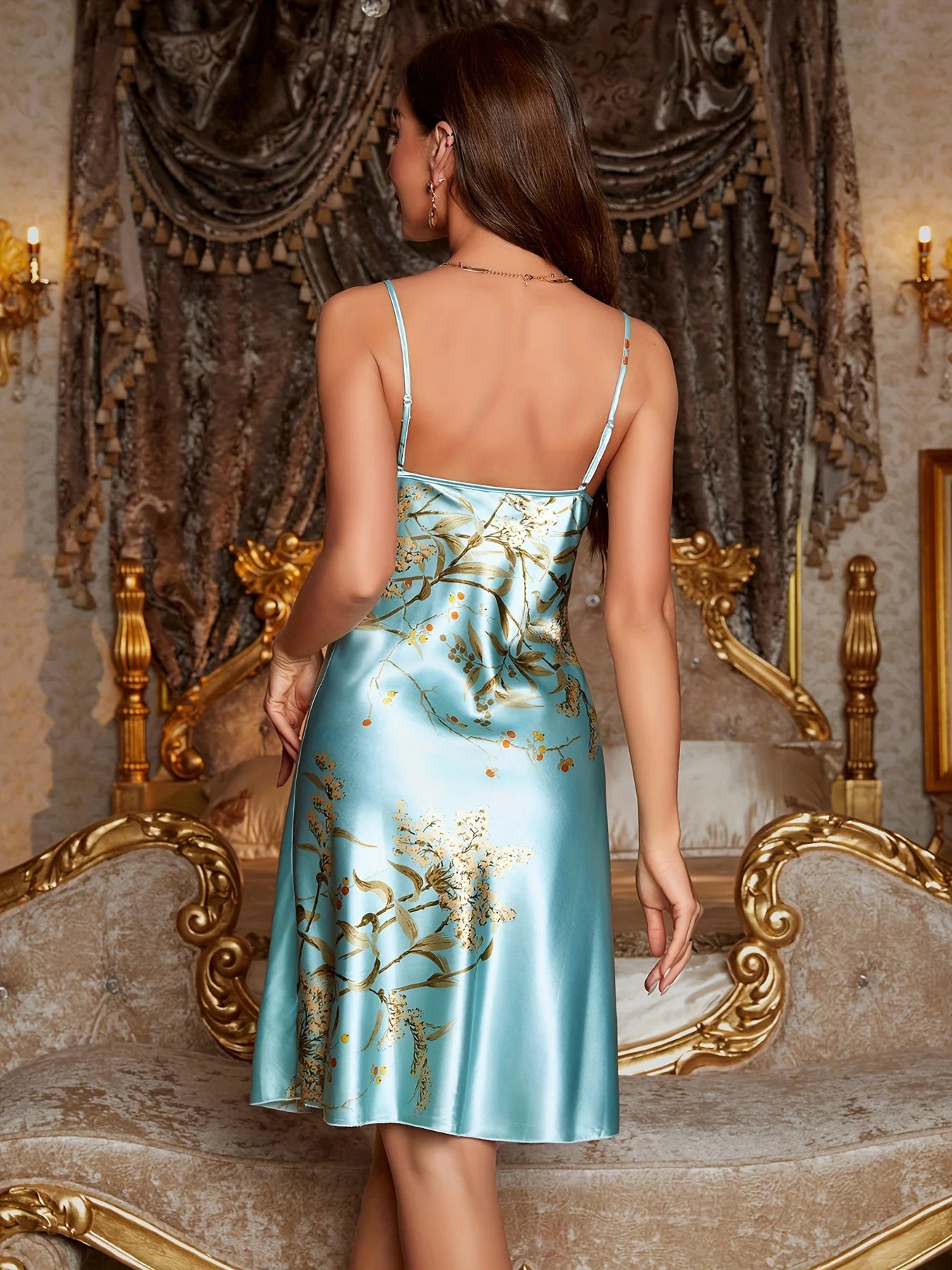 Abitino sottoveste in Satin Floreale, con spalline e collo drappeggiato