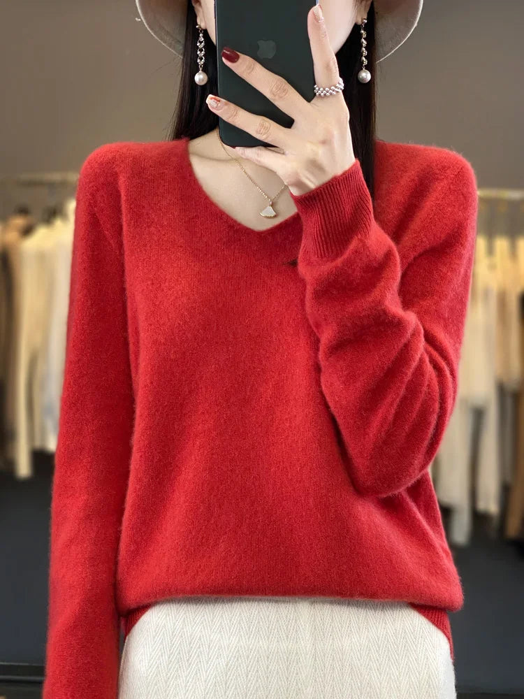 Pullover donna, minimal fashion, con scollo a lupetto, 100%  Lana Merinos, ideale per la Primavera e l'Autunno.