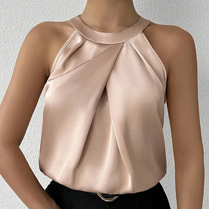Top in Raso impreziosito da un’elegante Allacciatura al Collo